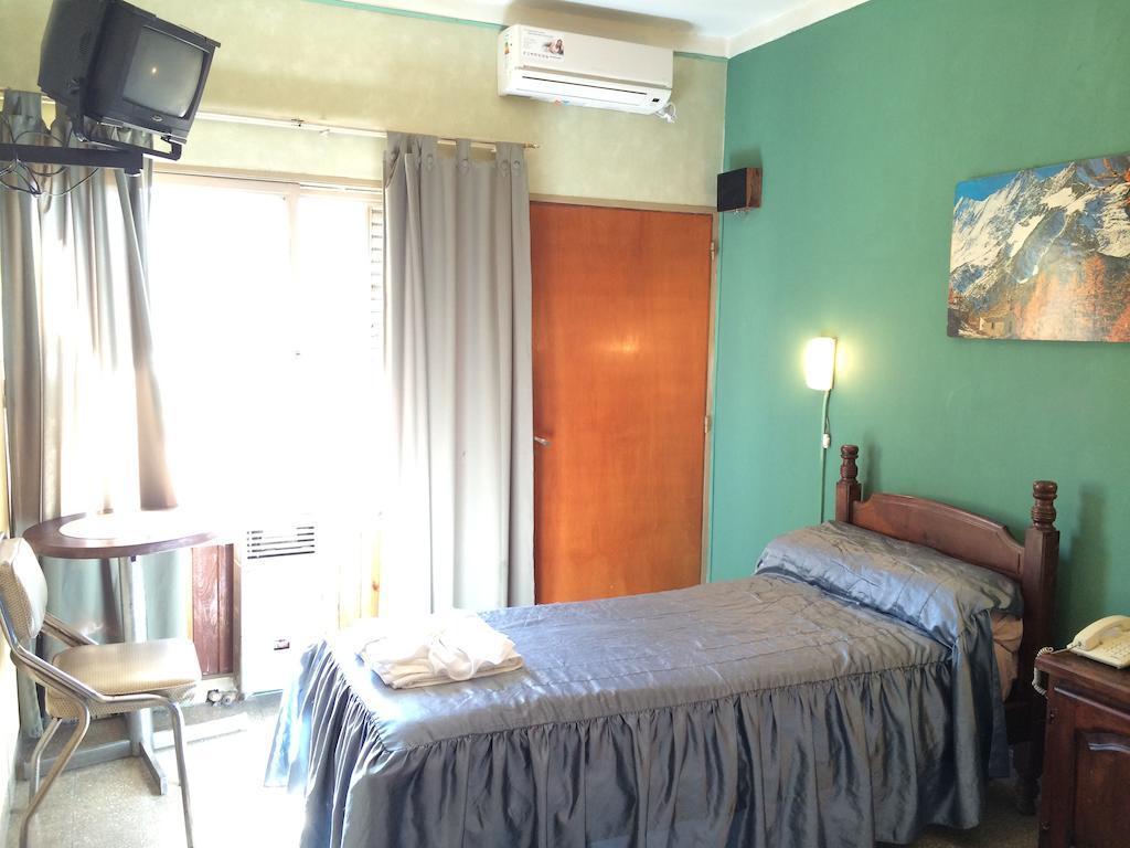 Hotel Cordoba Villa Carlos Paz Room photo